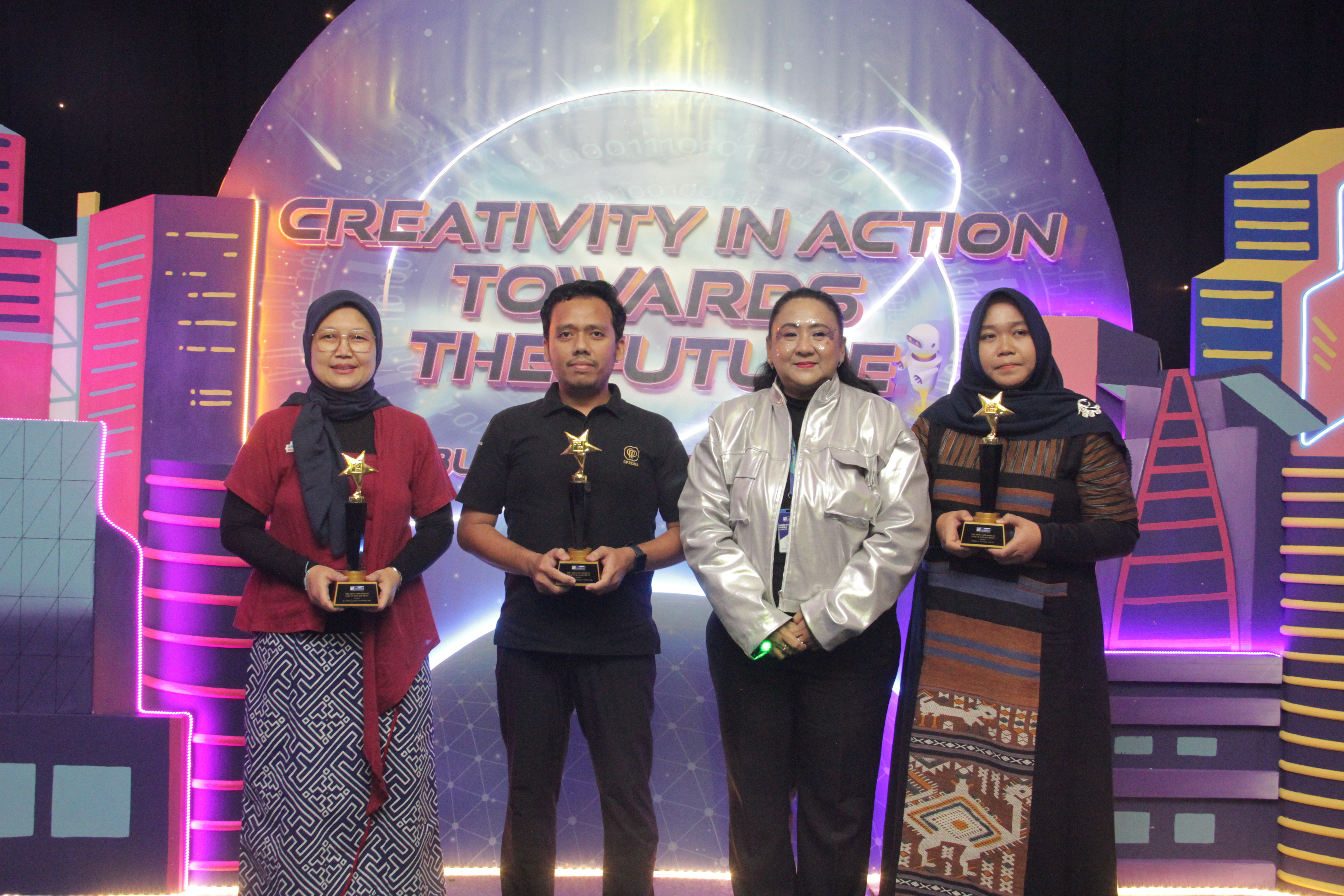 Customer Gathering Creativity in Action Towards The Future 2024