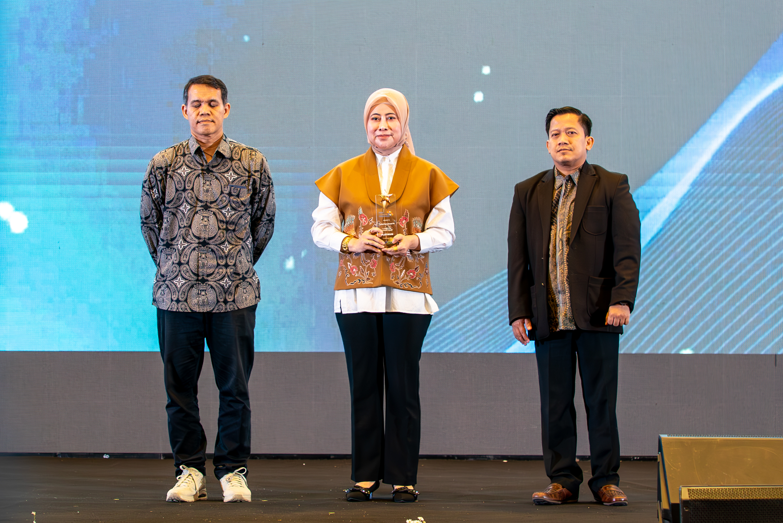 ISDA Awards Platinum PaDi UMKM